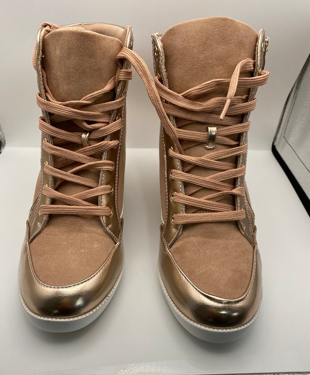 ShoeDazzle Shanta Blush Hidden Wedge Sneakers Rose Gold Women's Size 11